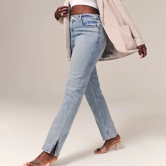Abercrombie & Fitch Curve Love Ultra High Rise 90s Straight Jean with Split Hem - Picture 1 of 10
